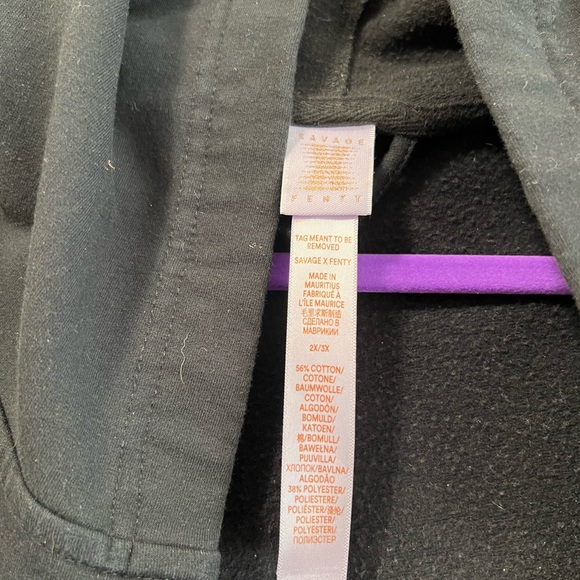 Savage X Fenty Black hoodie bathrobe with neon green Accent - Picture 3 of 5